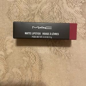 NWB MAC Lipstick Matte- D for Danger 630